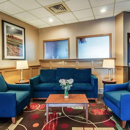 Comfort Inn & Suites Raphine - Lexington Near I-81 And I-64 Buitenkant foto