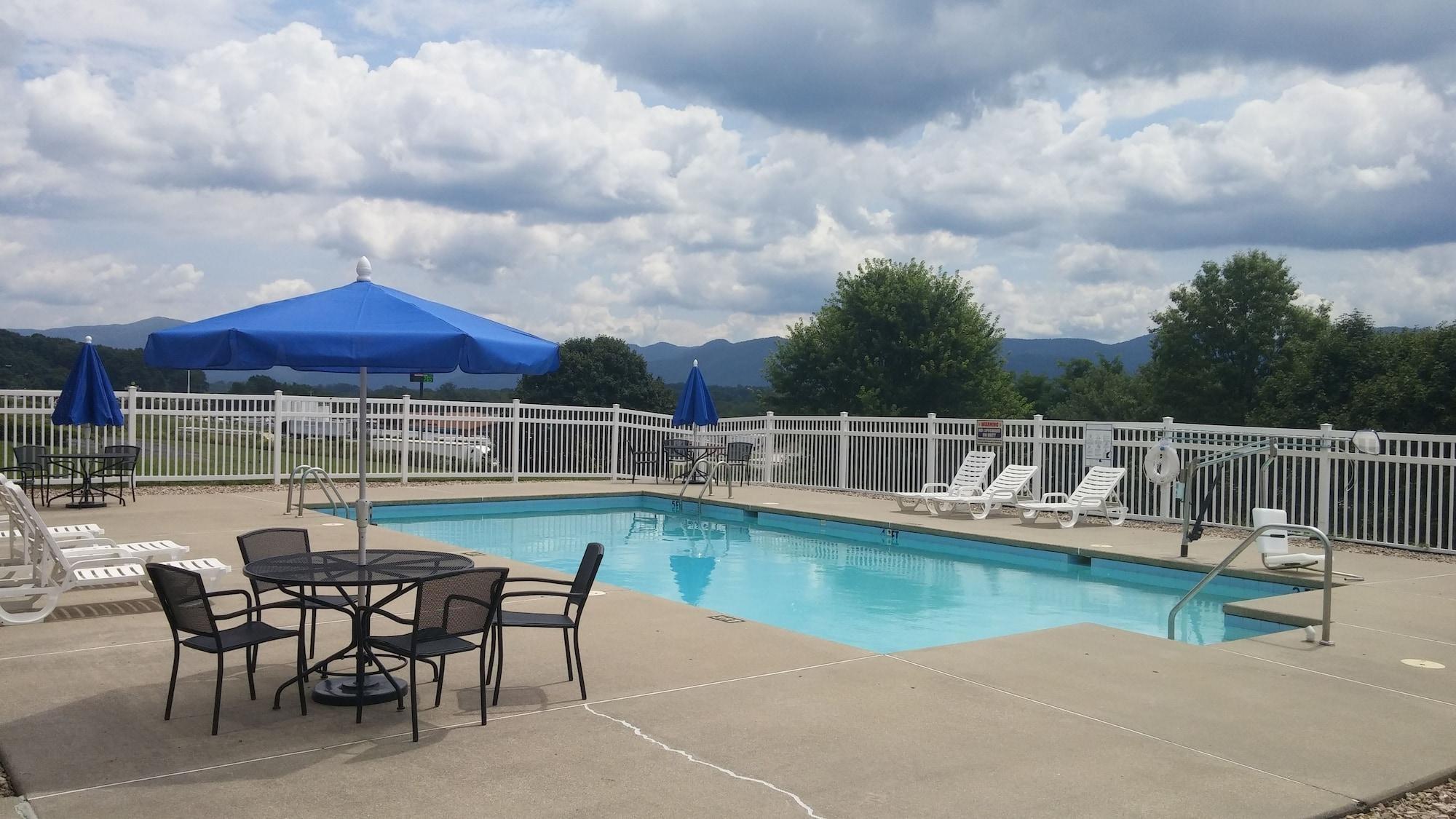 Comfort Inn & Suites Raphine - Lexington Near I-81 And I-64 Buitenkant foto