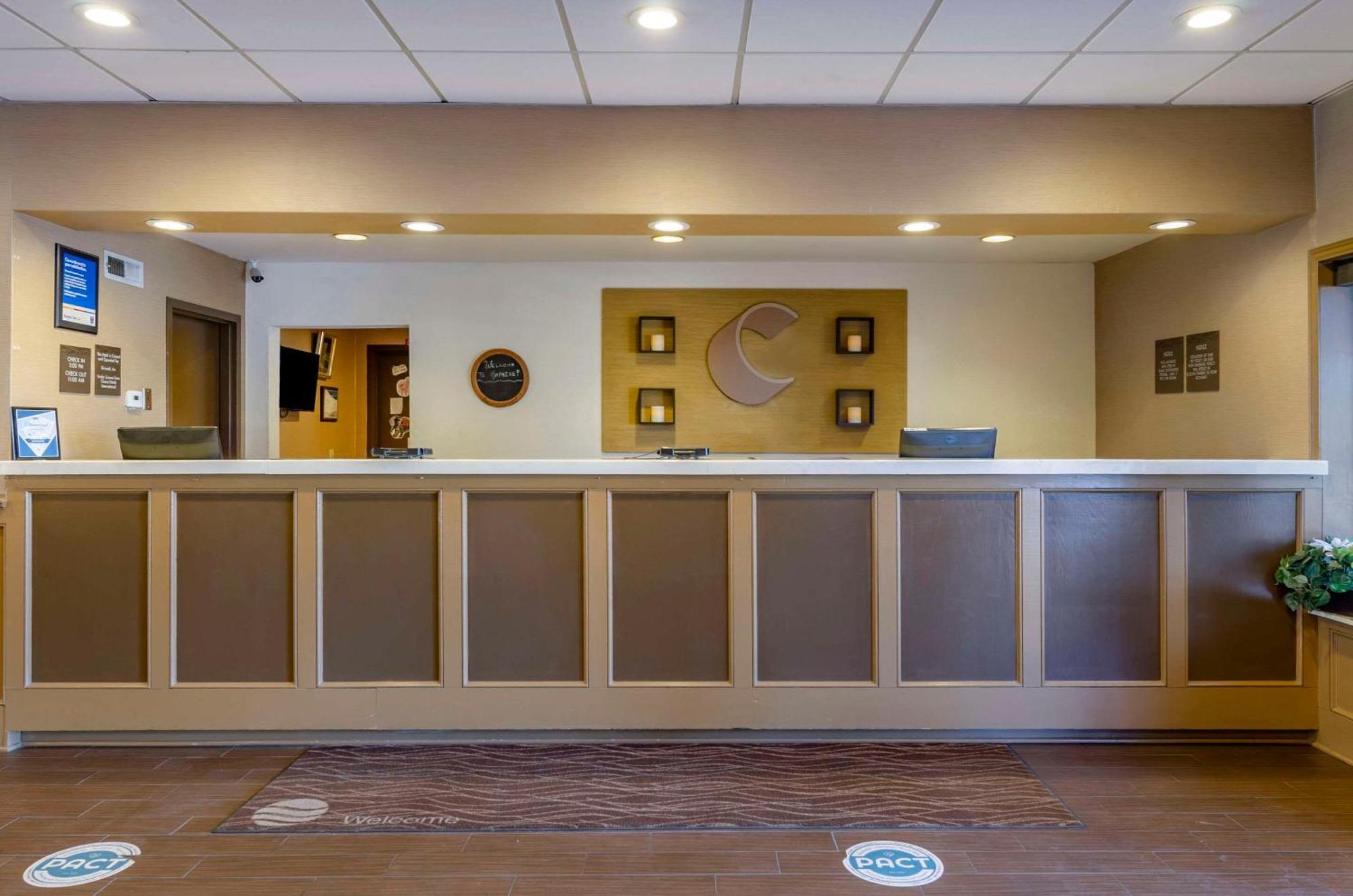 Comfort Inn & Suites Raphine - Lexington Near I-81 And I-64 Buitenkant foto